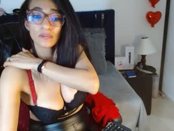 See Amelie__martinez online Now @ gushy.cam
