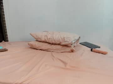 See Ayna_brown online Now @ gushy.cam