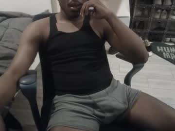 See Bquen400 online Now @ gushy.cam