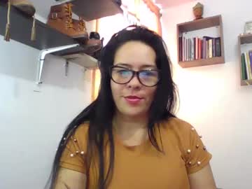 See Caroline_46 online Now @ gushy.cam