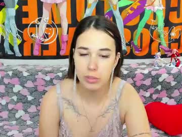 See Danalipss online Now @ gushy.cam