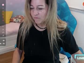 See Danna_wester online Now @ gushy.cam