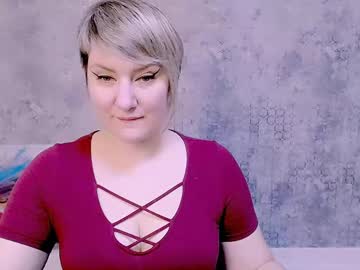 See Djullia online Now @ gushy.cam
