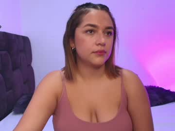 See Emilysavvato online Now @ gushy.cam