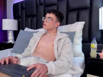 See Ethanleroyy online Now @ gushy.cam