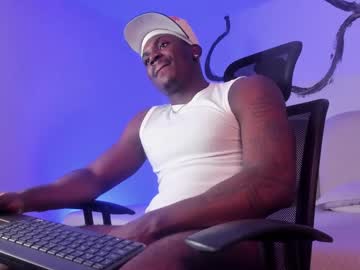 See Ethantraviis_ online Now @ gushy.cam