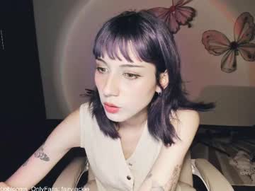 See Fairywhore online Now @ gushy.cam