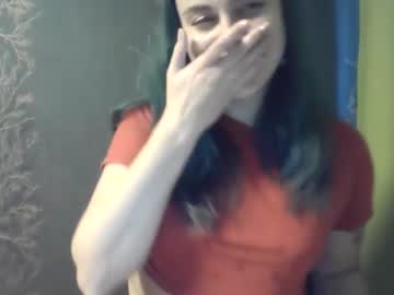 See Flower_bluee online Now @ gushy.cam