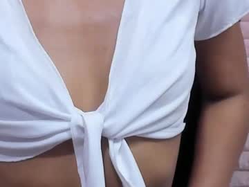 See Gletty_noa online Now @ gushy.cam
