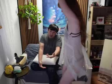 See Honeyumtoast online Now @ gushy.cam
