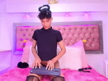 See Jonas_hiill online Now @ gushy.cam