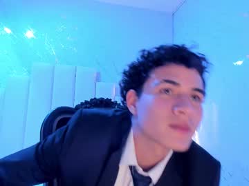 See Khaisantana online Now @ gushy.cam