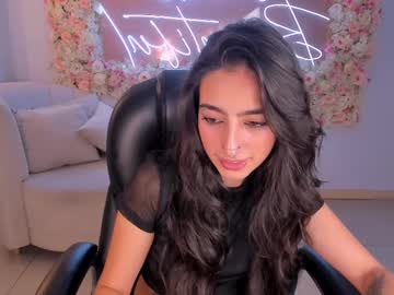See Larisasmirnov online Now @ gushy.cam