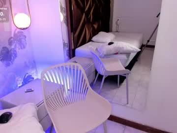 See Layamoore online Now @ gushy.cam