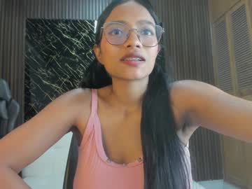 See Lillyy16 online Now @ gushy.cam