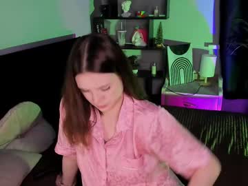 See Llkadream online Now @ gushy.cam
