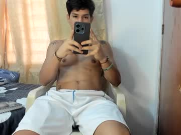 See Maaster420 online Now @ gushy.cam