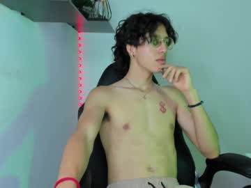 See Manu_vera8 online Now @ gushy.cam