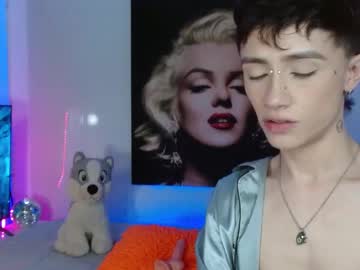 See Maxiy_001 online Now @ gushy.cam
