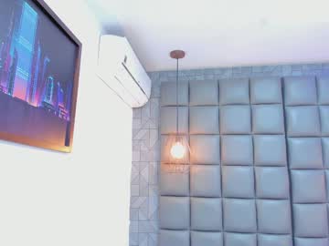 See Mile_u online Now @ gushy.cam