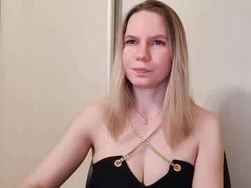 See Pearlhanna online Now @ gushy.cam