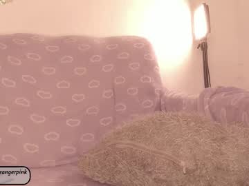 See Power_ranger_pink online Now @ gushy.cam