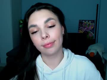 See Queenofthesense online Now @ gushy.cam