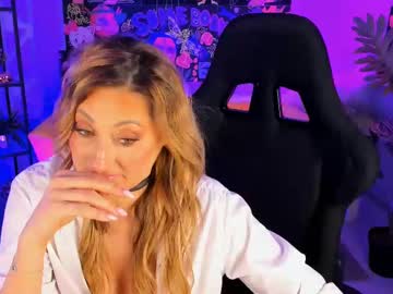 See Sarahholly online Now @ gushy.cam