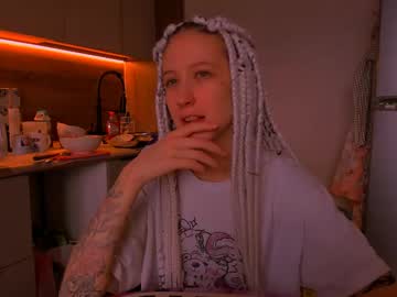 See Skyewavy online Now @ gushy.cam
