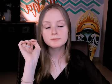 See Vivienleeigh online Now @ gushy.cam